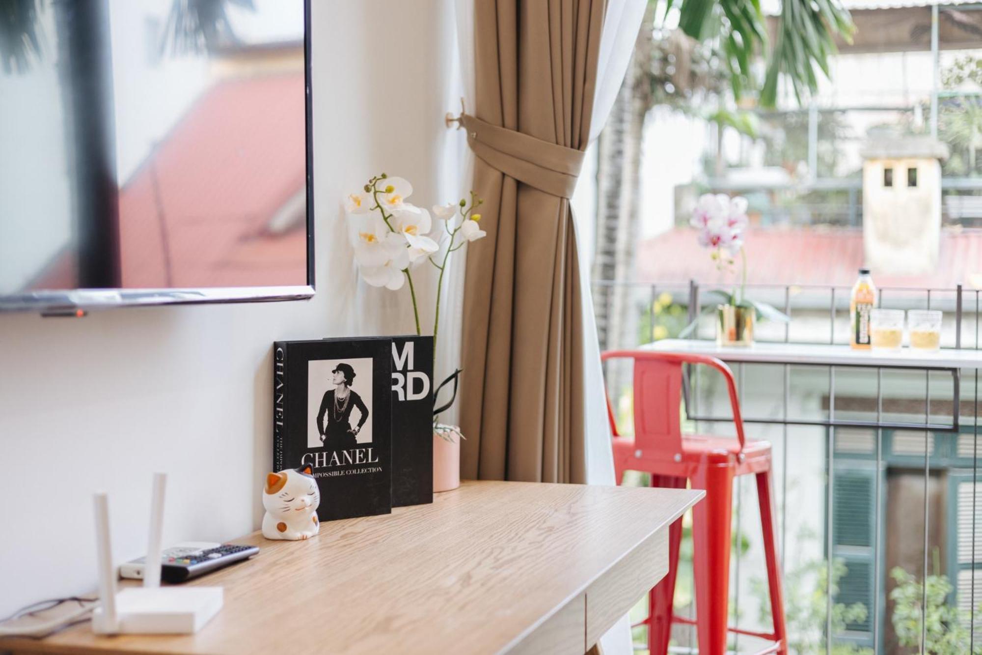 Margaery Boutique Apartment & Skyon9 Rooftop Bar Hanoi Buitenkant foto