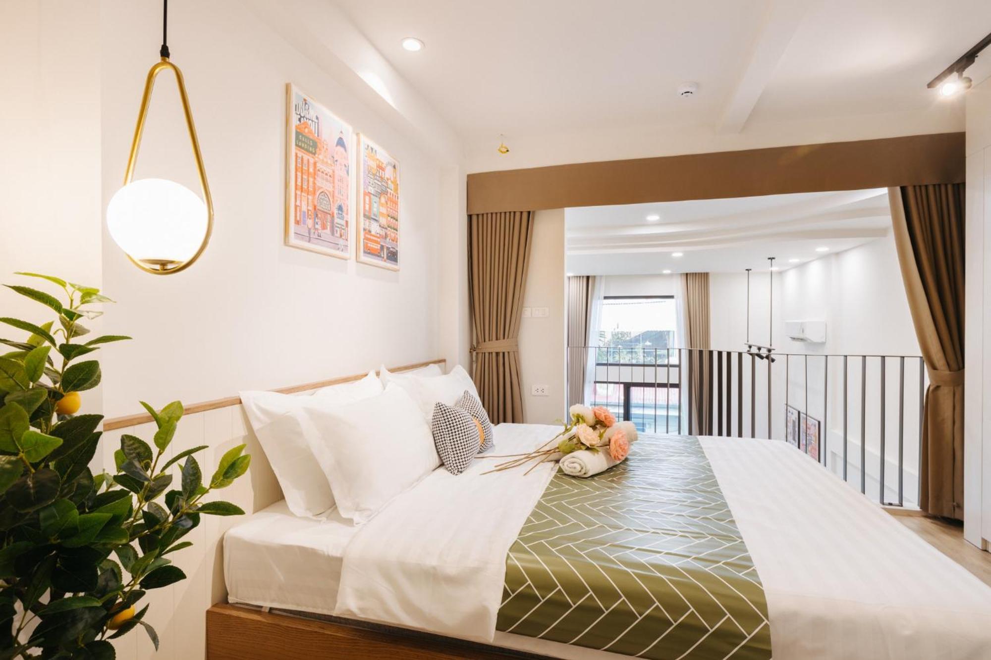 Margaery Boutique Apartment & Skyon9 Rooftop Bar Hanoi Buitenkant foto