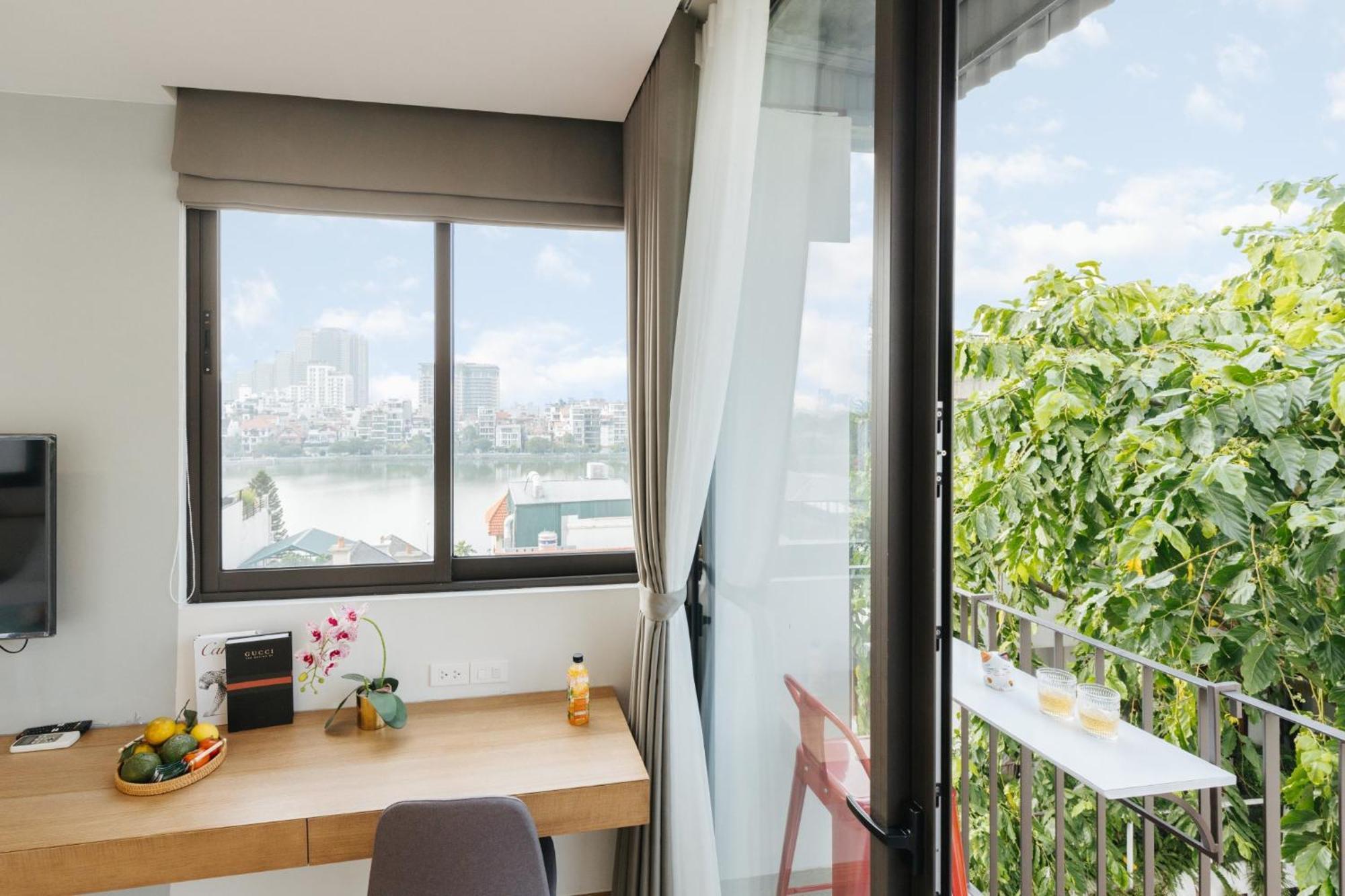 Margaery Boutique Apartment & Skyon9 Rooftop Bar Hanoi Buitenkant foto